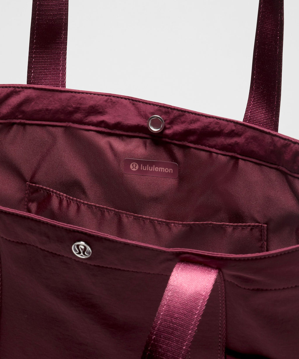 Daily Multi-Pocket Tote Bag 20L