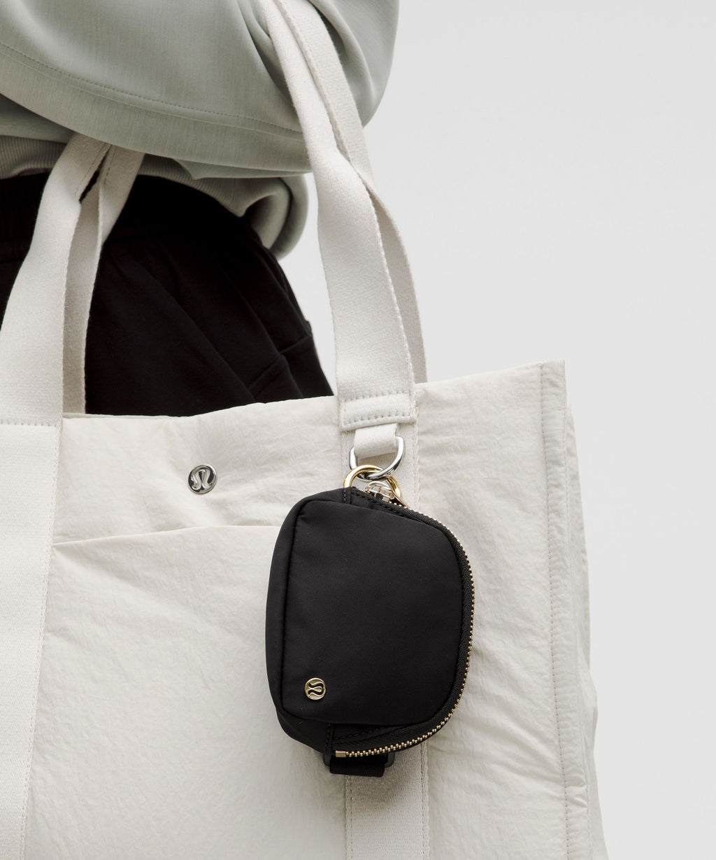 Everywhere Belt Bag Nano
