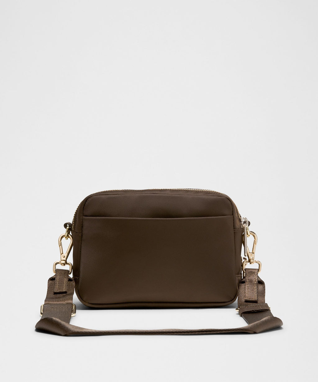 Everywhere Crossbody Bag 2LMetal Hardware