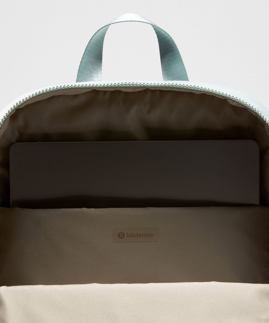 Everywhere Backpack 22L