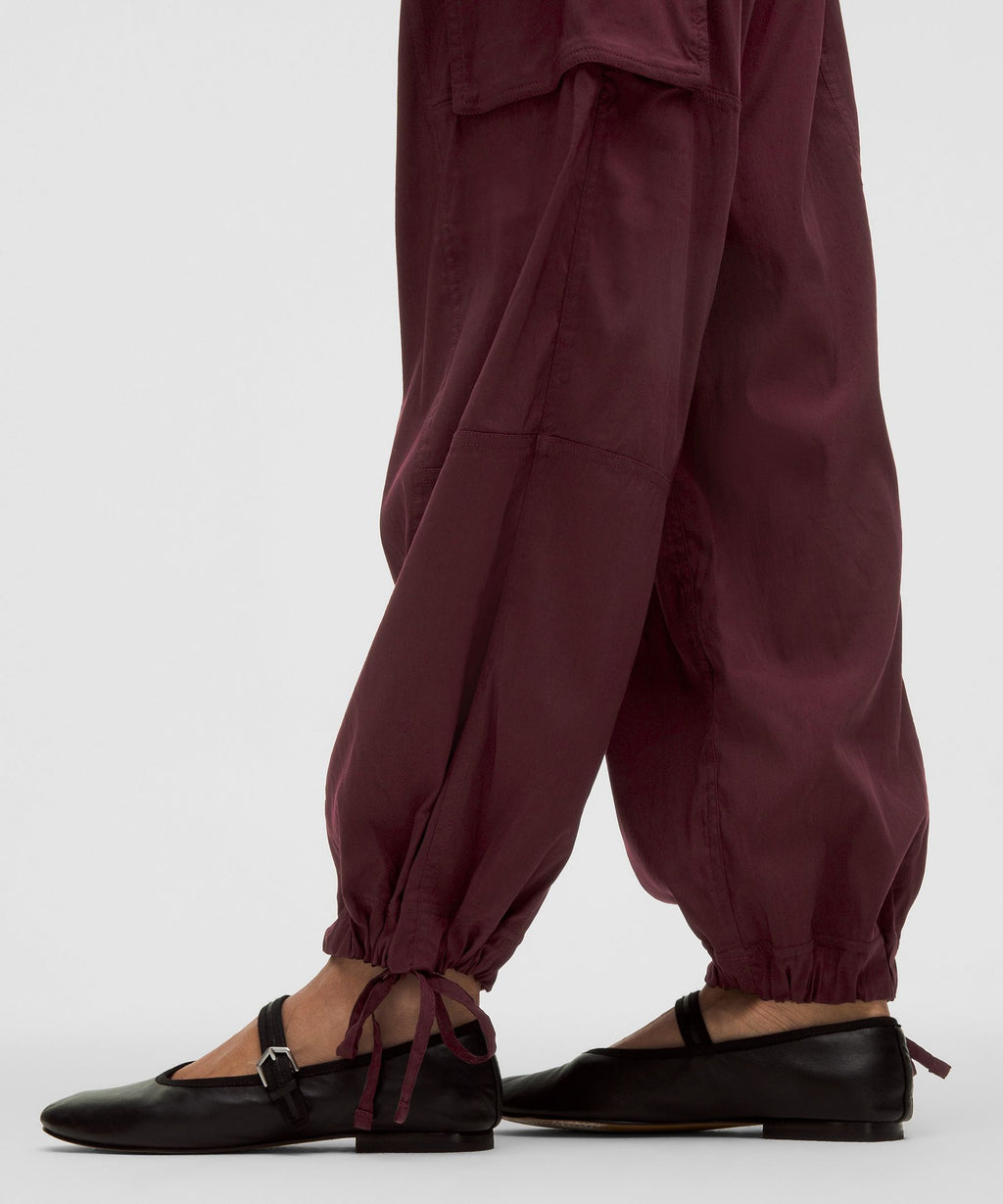 Lightweight Adjustable Mid-Rise Cargo Pant