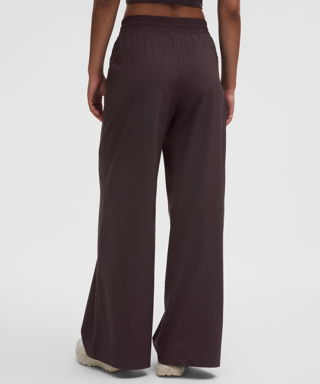 Swift Mid-Rise Wide-Leg Pant