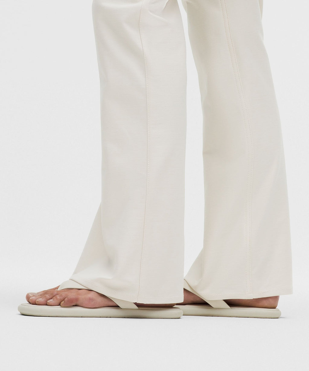 EasyFive High-Rise Subtle-Flare PantRegular