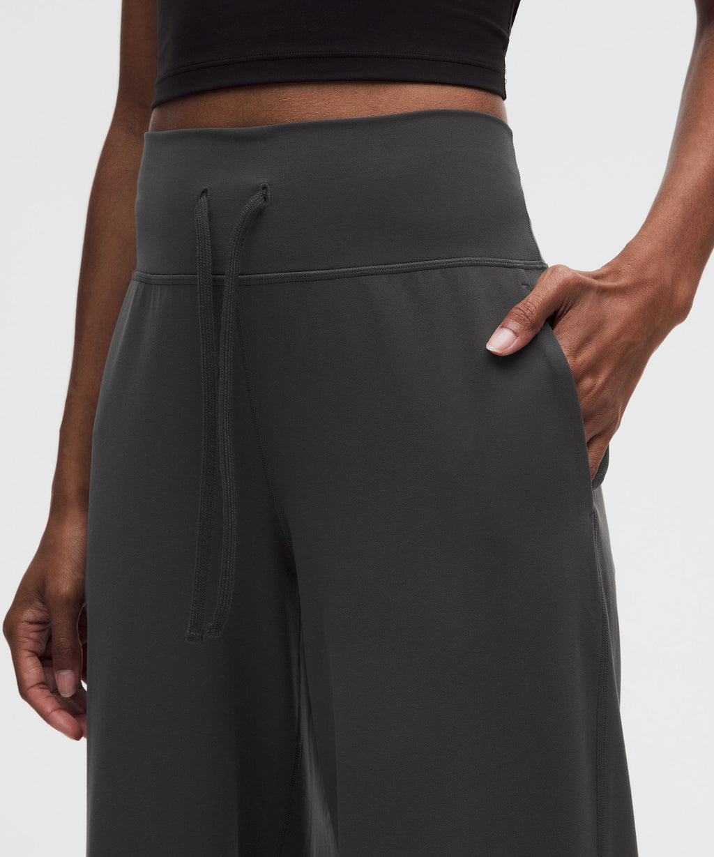 Groove High-Rise Wide-Leg PantShort
