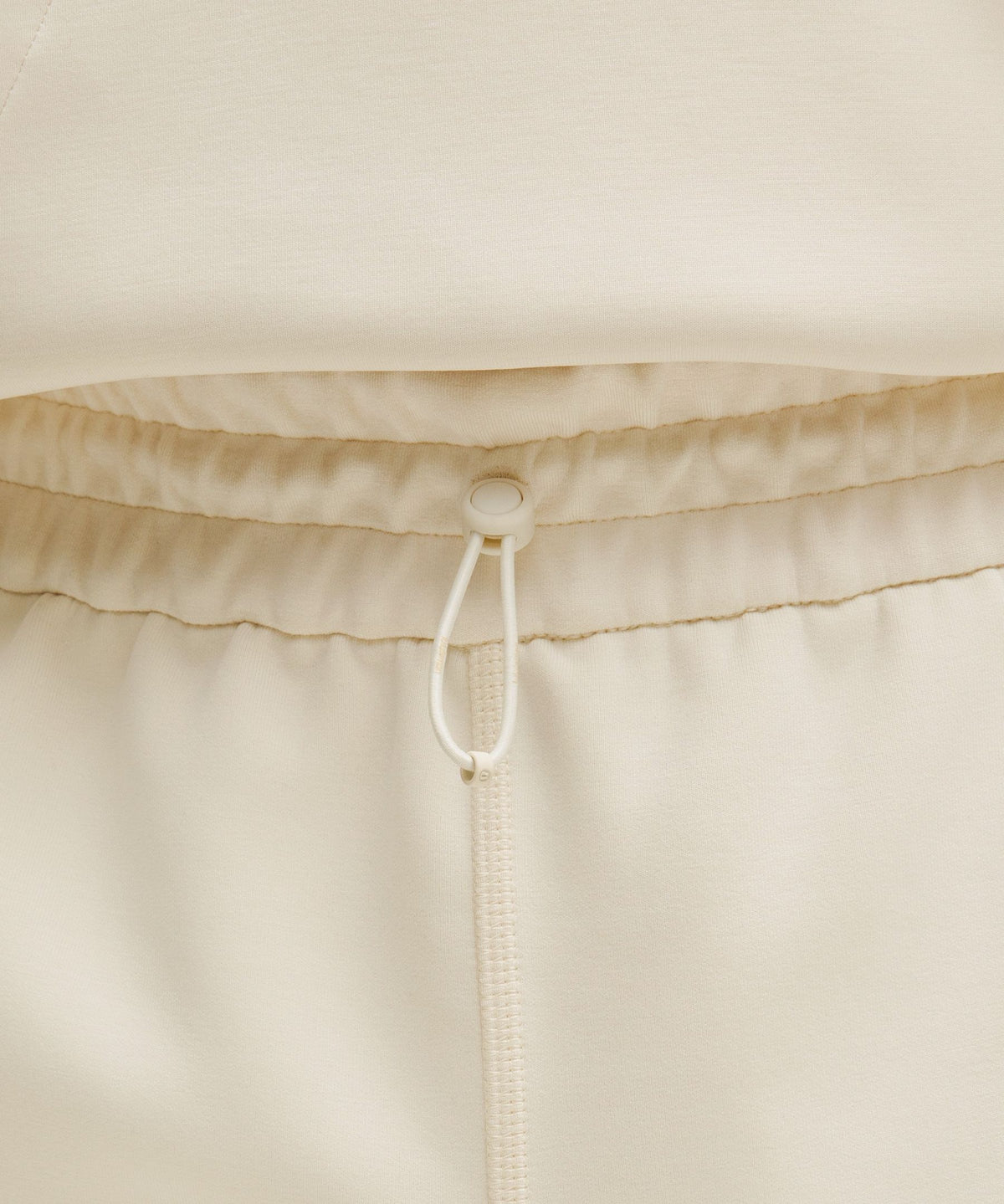 Softstreme High-Rise Short 4"