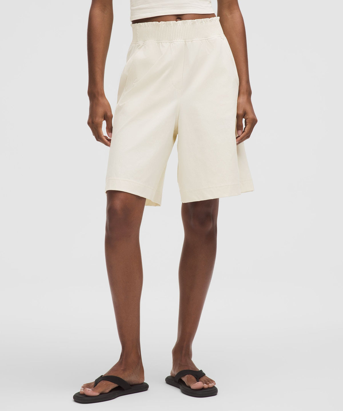 Stretch Woven Ruffle-Waist High-Rise Short 9"
