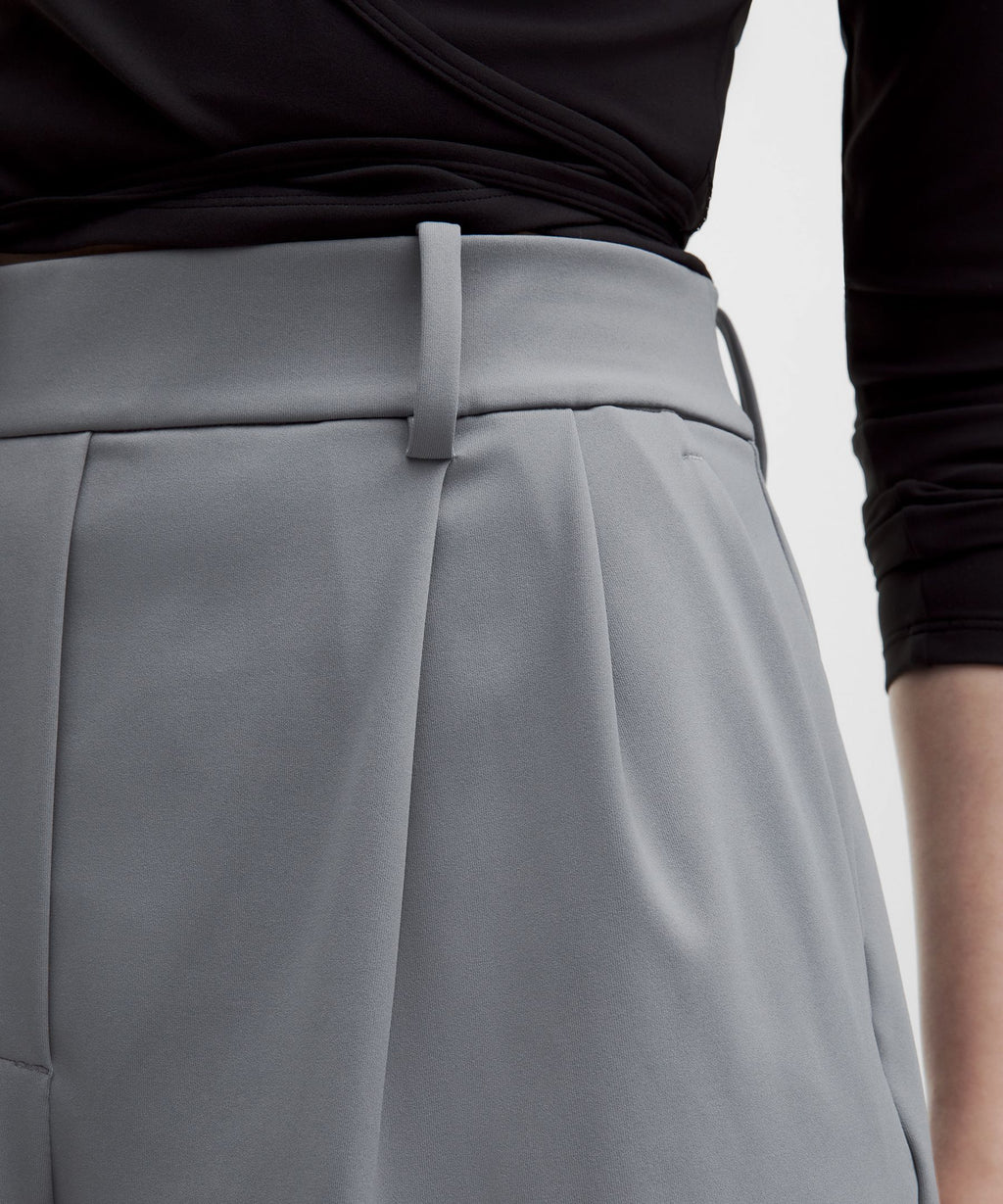 Daydrift Pleated High-Rise Short 7"