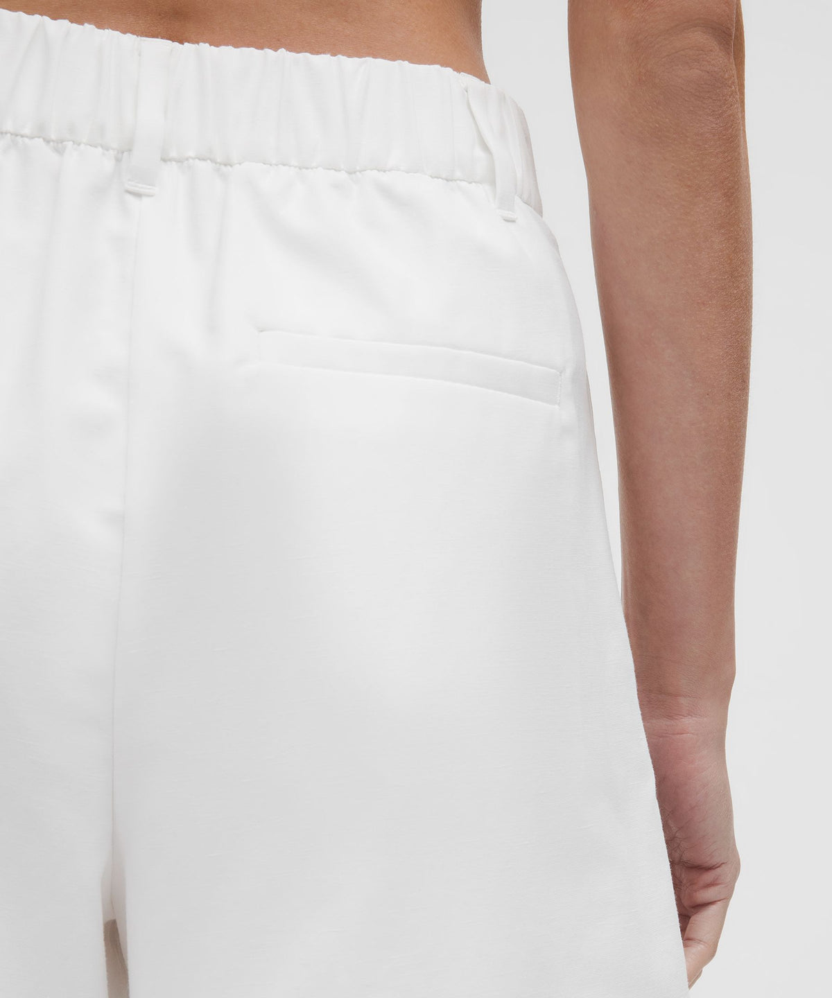 LuluLinen High-Rise Short 6"