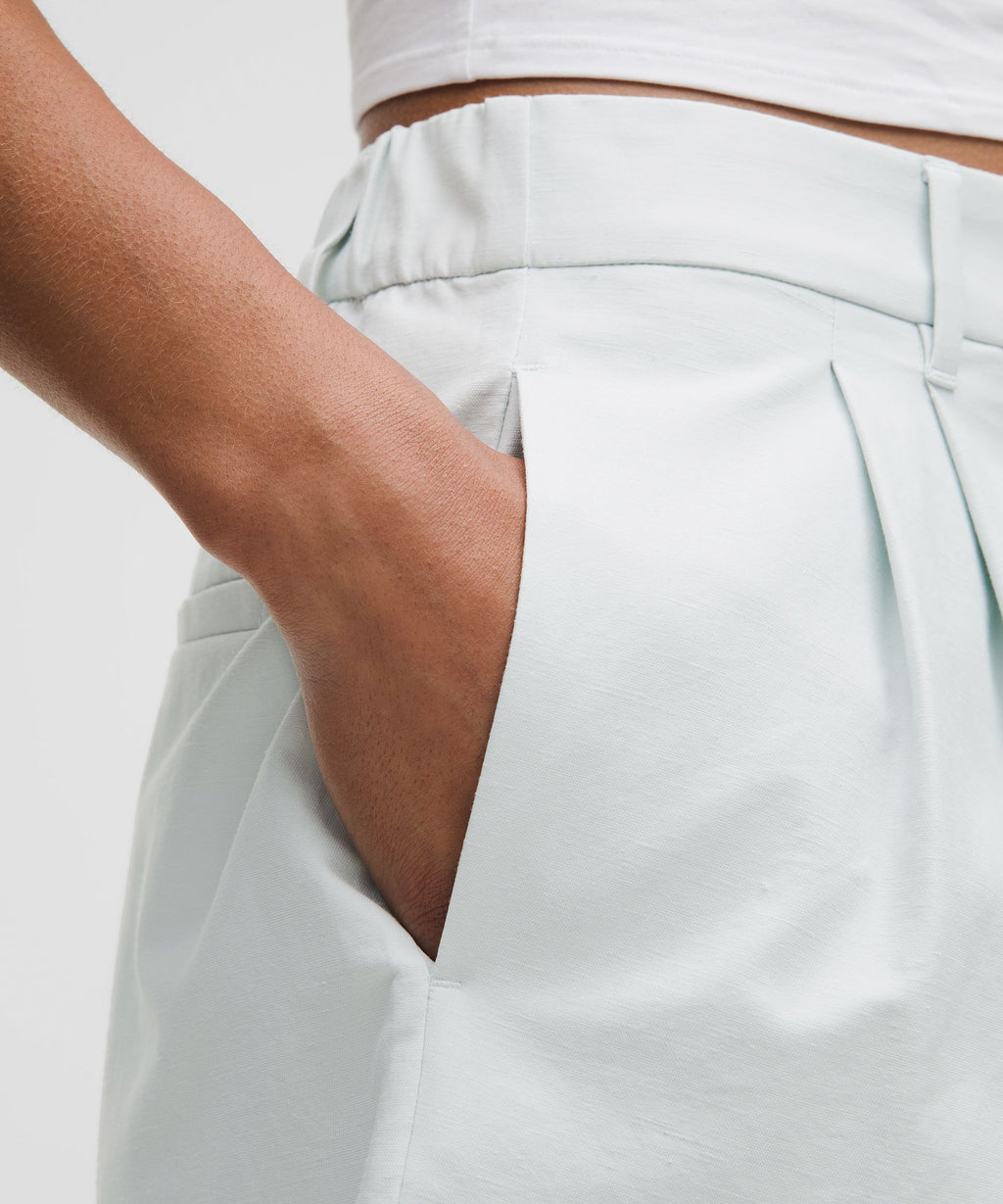 LuluLinen High-Rise Short 6"