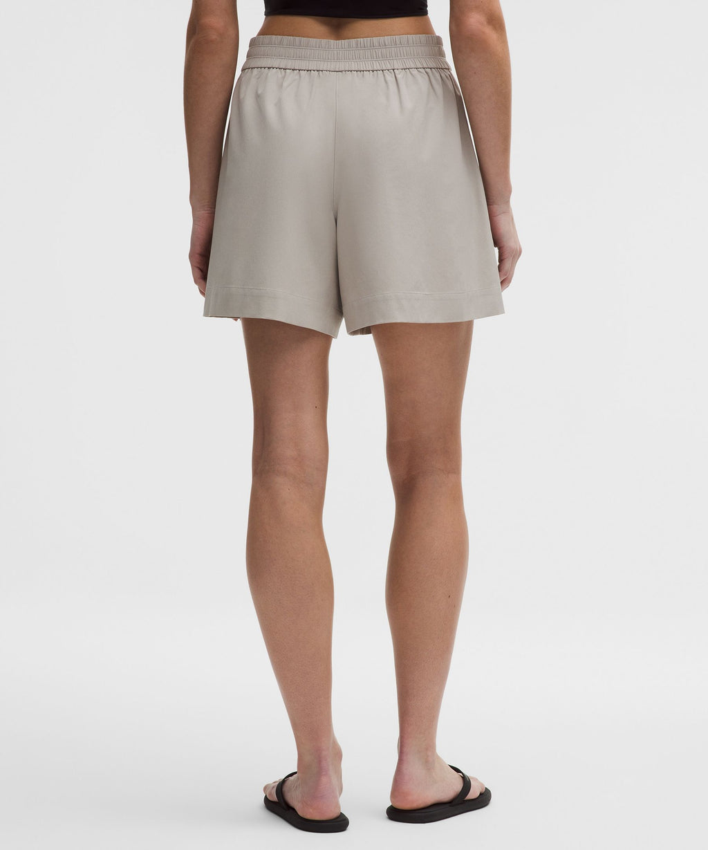 Breezily Mid-Rise Short 6"
