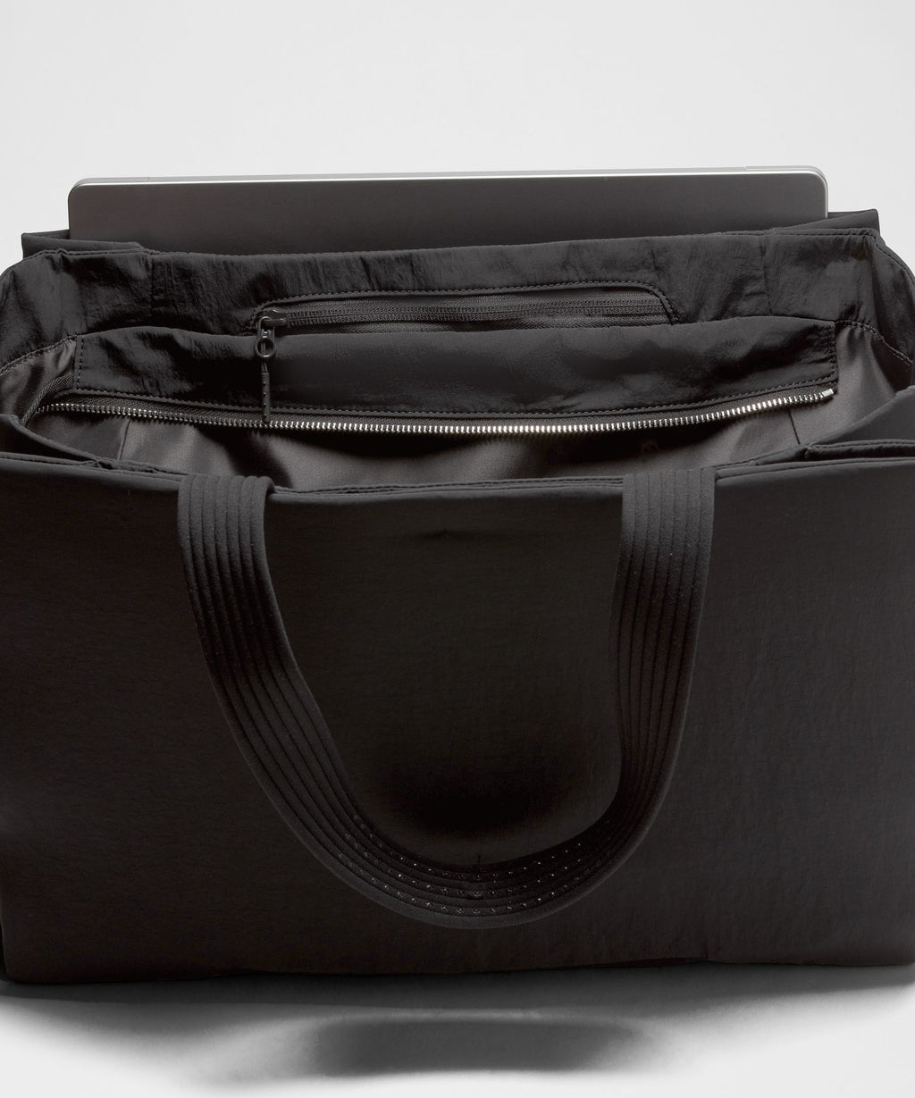 Triple Compartment Tote Bag 18L