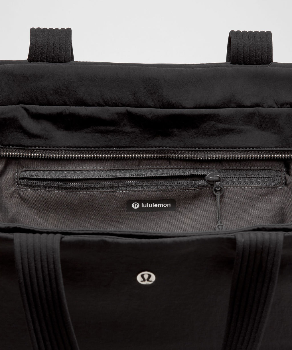 Triple Compartment Tote Bag 18L