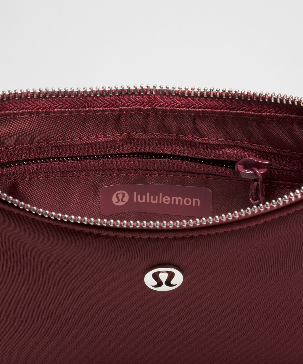 City Essentials Mini Shoulder Bag 1L
